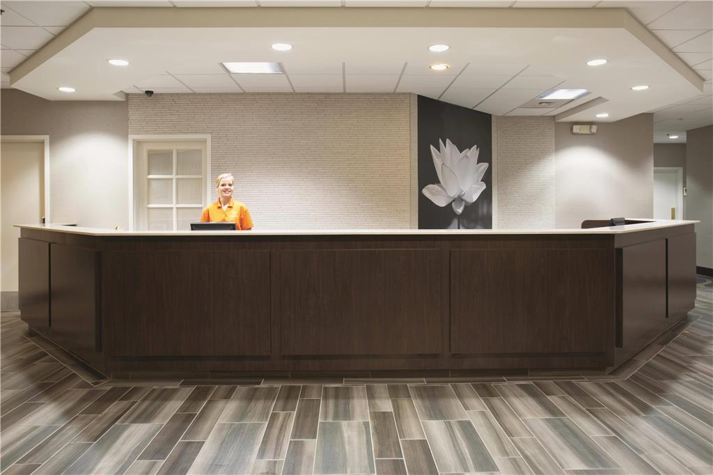 La Quinta by Wyndham Denver Englewood Tech Center - photo 8