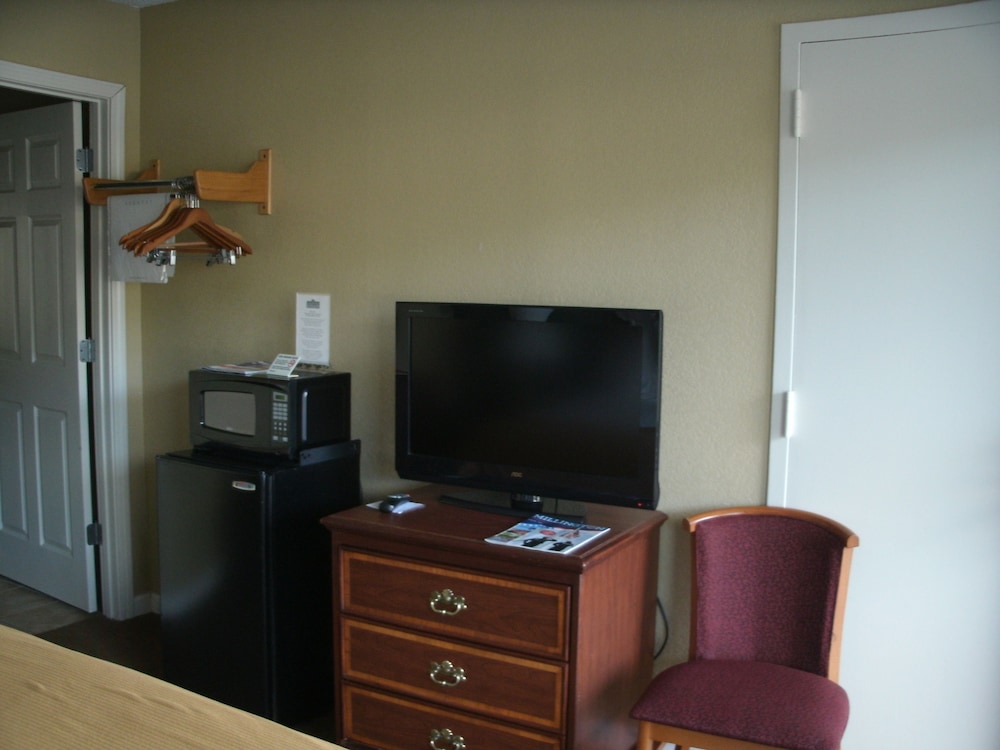 Motel 6 Millington TN - photo 10