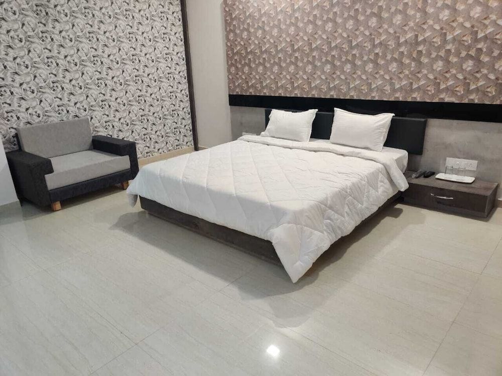 Hotel The Grand Takshak in Patan, India