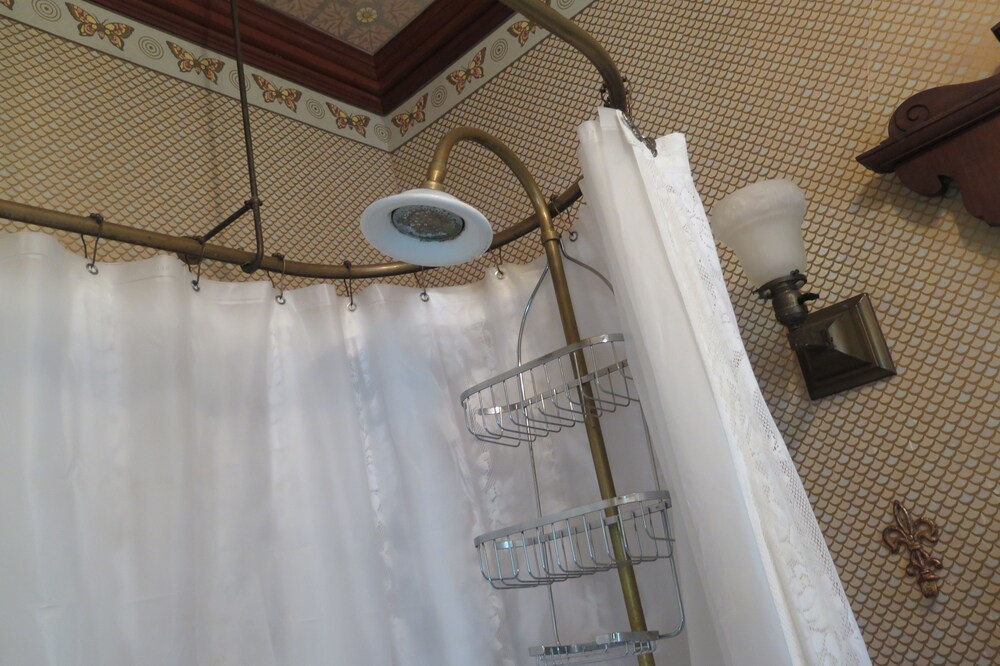 Calderwood Inn - photo 49