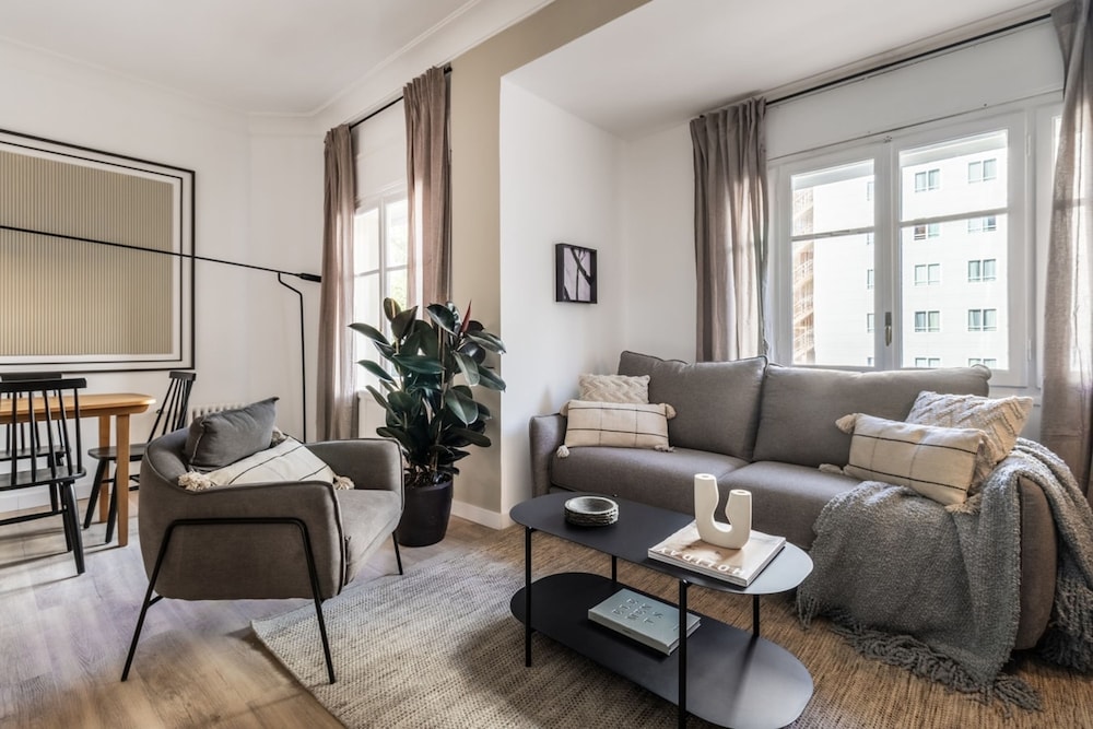 Pedriza 3 Bedrooms in Hispanoam Rica Madrid hotel
