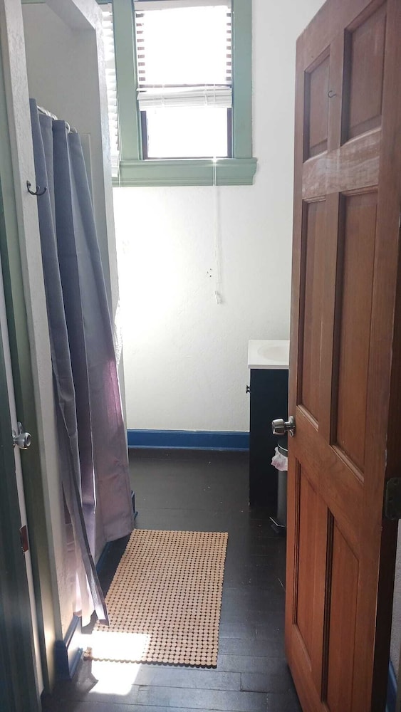 Michie Hostel - photo 42