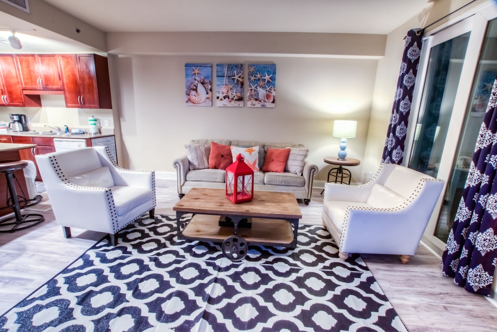 Laketown Wharf Resort by Aneliya's Rentals - photo 443