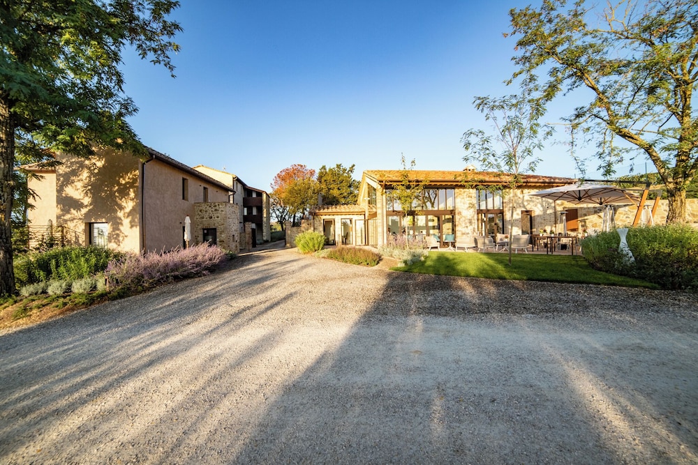 Pensieri di Cavatina — 4-Star Luxury Hotel in Castelnuovo Berardenga, Italy