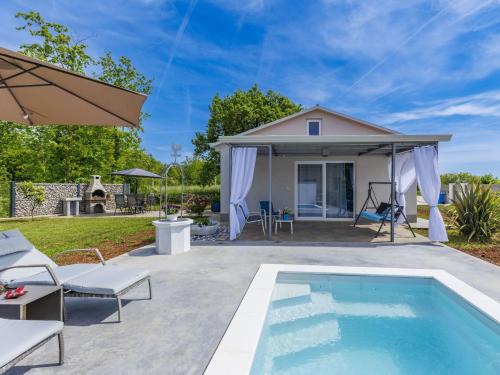 Holiday Home Villa Fenix by Interhome — 4-Star Luxury Hotel in Zminj, Croatia