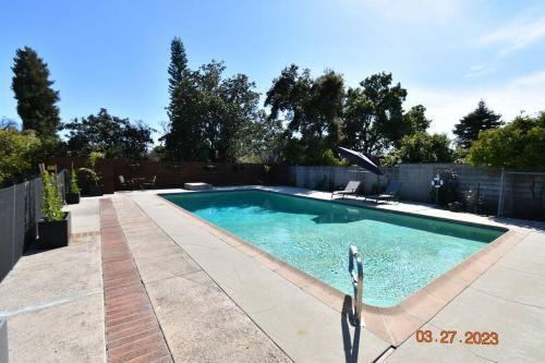 Spacious pool home in Pasadena — 4-Star Luxury Hotel in Pasadena, United States
