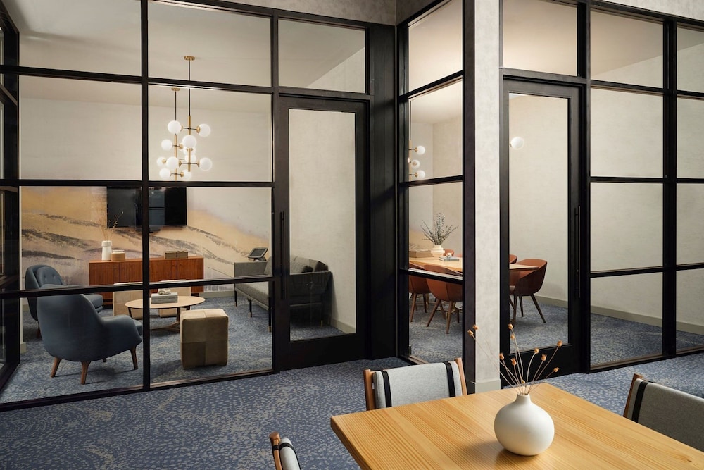 Sheraton Grand Rapids Airport Hotel - photo 39