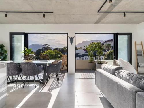 Luxury Accomodation at the Alphen Glen — 4-Star Luxury Hotel in Cape Town, South Africa