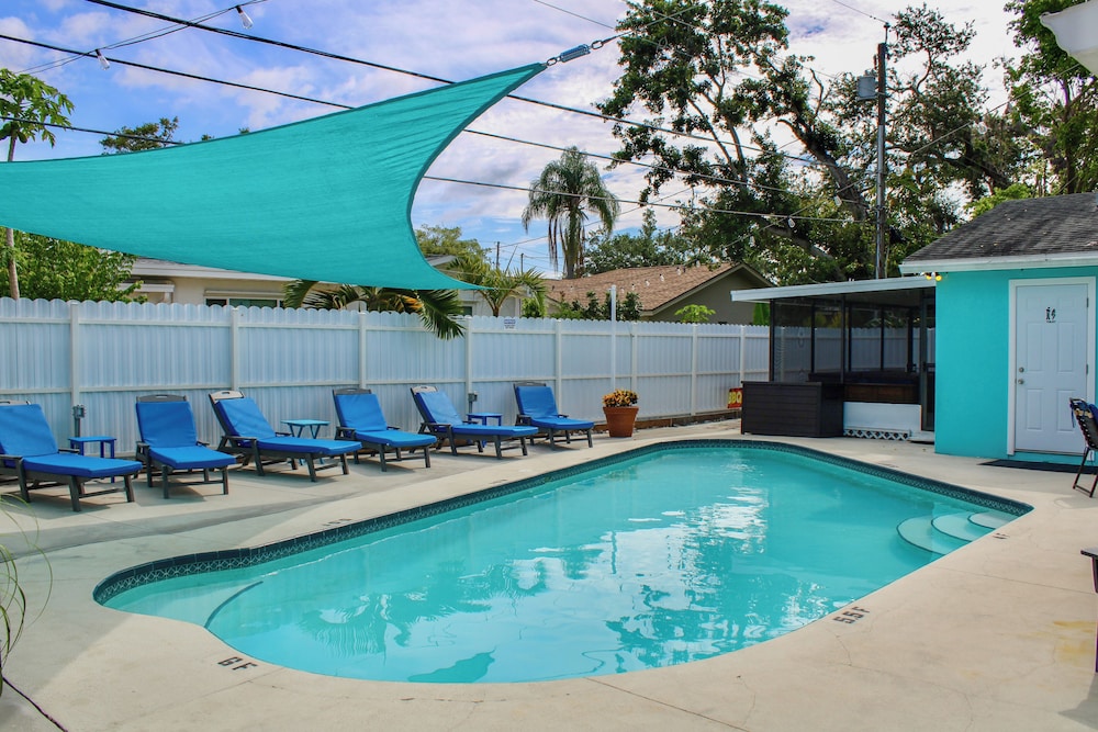 Largo Family Oasis: Private Pool & Hot Tub — hotel in Largo