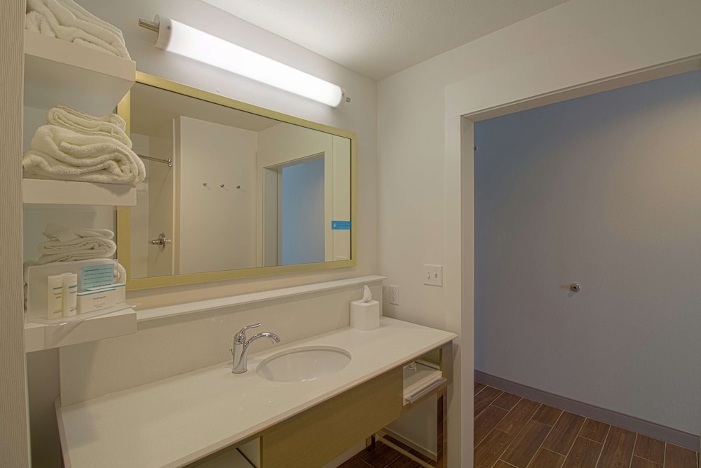 Hampton Inn Crestview South I 10 - photo 20