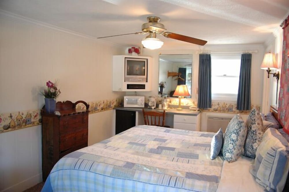 The Homestead Inn - photo 32