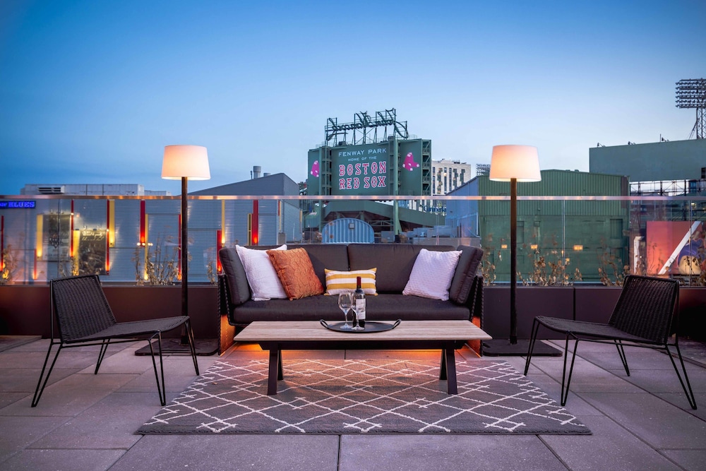 Hotel Commonwealth - photo 47