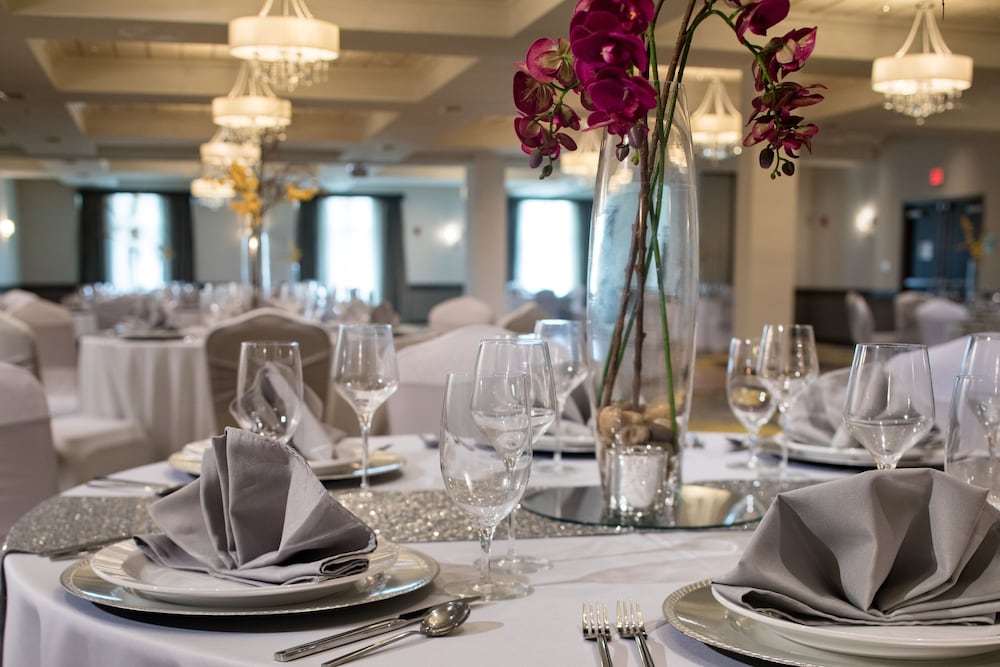 Crowne Plaza Chicago SW Burr Ridge by IHG - photo 45