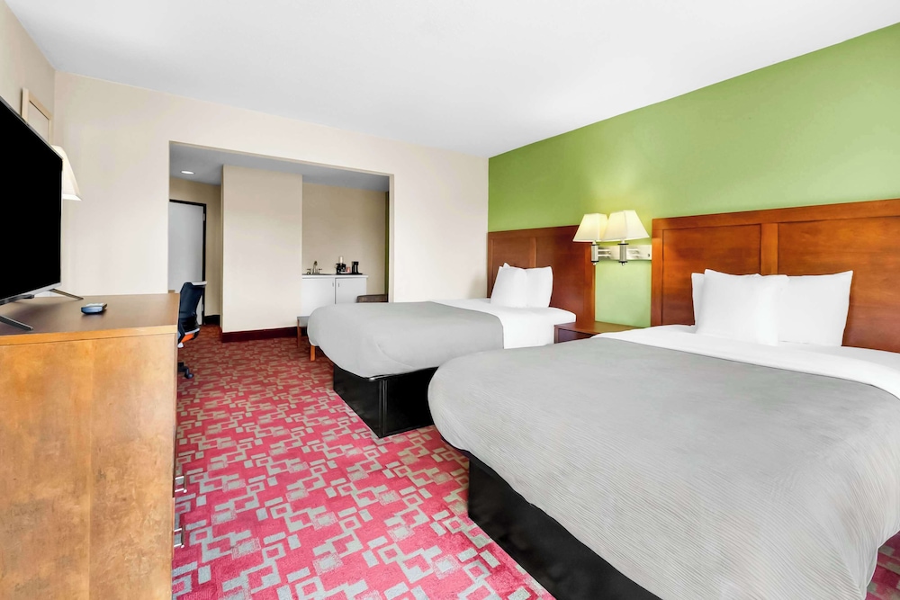Quality Inn Selma Smithfield - photo 23