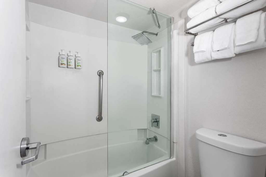 Baymont by Wyndham Orlando Lake Buena Vista South - photo 21
