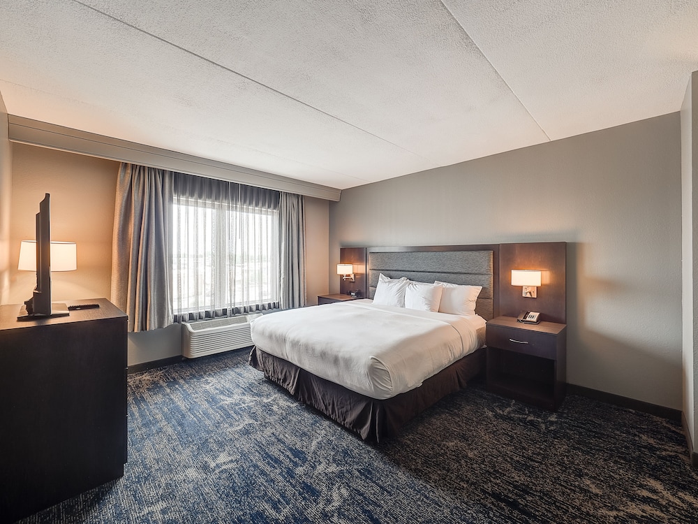 DoubleTree by Hilton Hotel Bloomington - photo 8