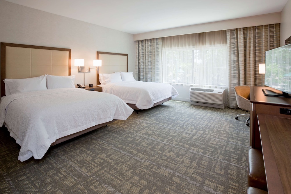 Hampton Inn Spicer Green Lake - photo 9