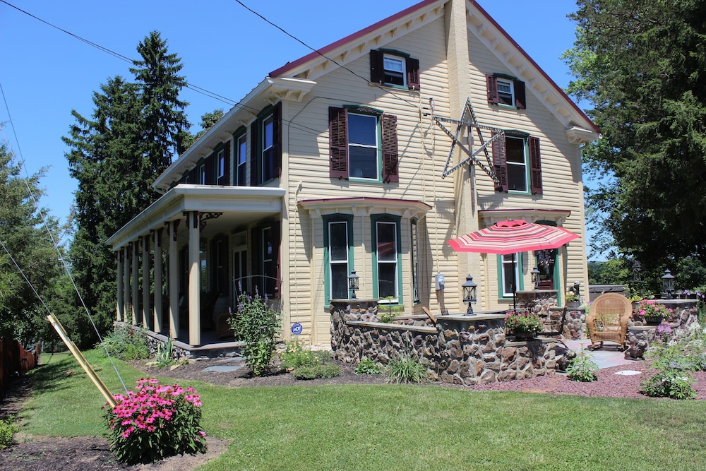 Carriage Stop Bed And Breakfast 10866268 — Palmyra