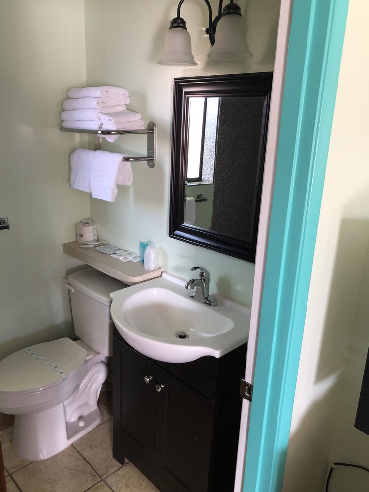 Klamath Motor Lodge - photo 40