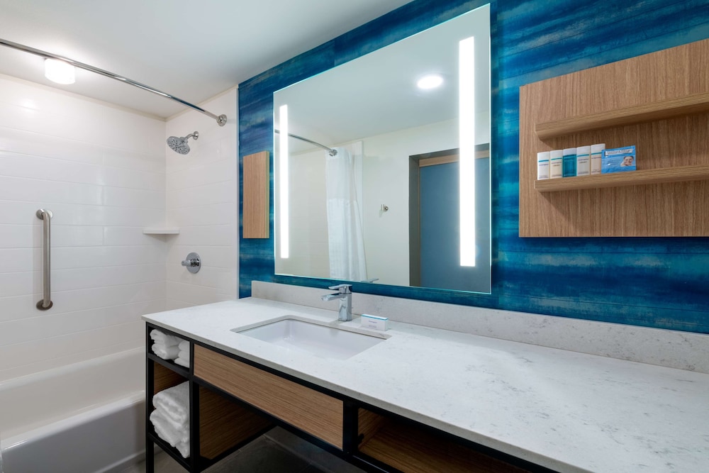 Hilton Garden Inn Longmont - photo 18