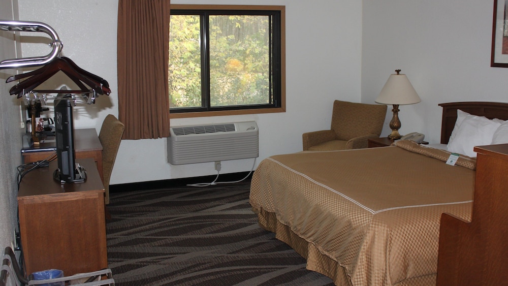Boarders Inn & Suites by Cobblestone Hotels Ripon - photo 21