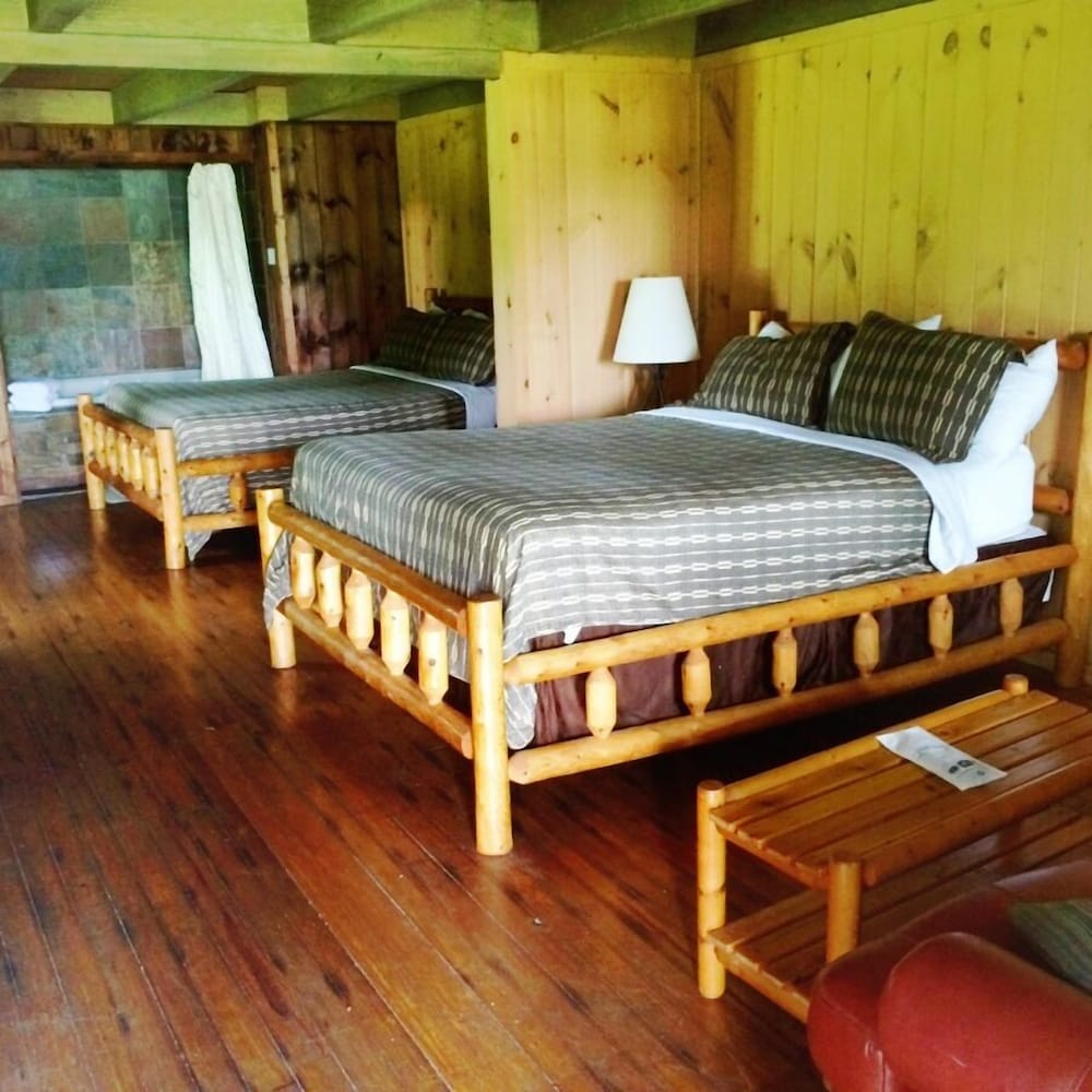 The Smokehouse Lodge and Cabins - photo 29