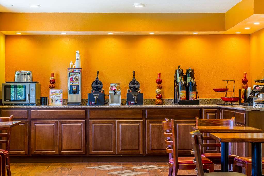 Rodeway Inn Wine Country - photo 22