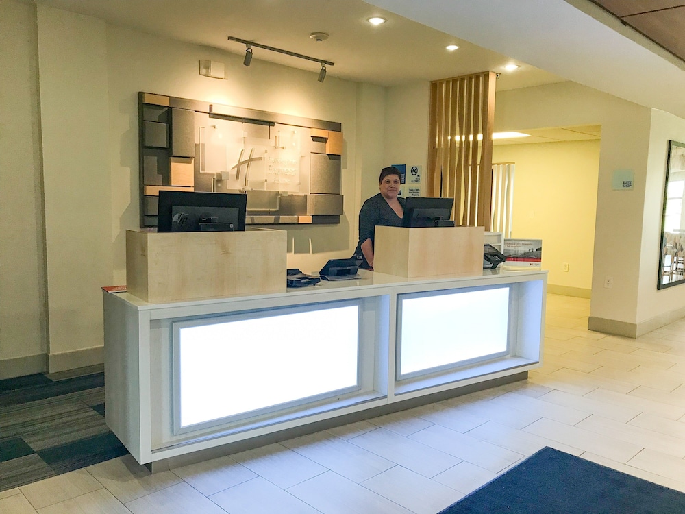 Holiday Inn Express & Suites Lubbock West by IHG - photo 33