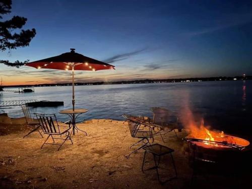 Stony Point Gated Resort - carbon neutral hotel in Jay