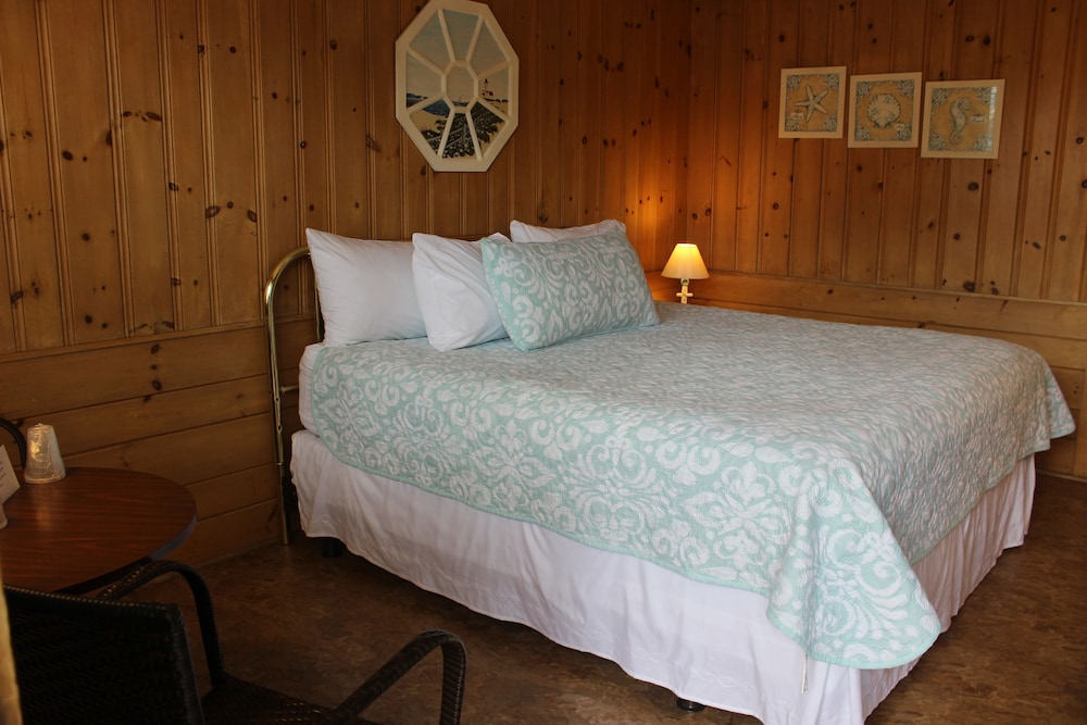 Town & Beach Motel - photo 6