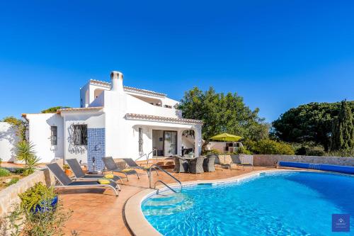 Casa Carob — 4-Star Luxury Hotel in Lagoa, Portugal