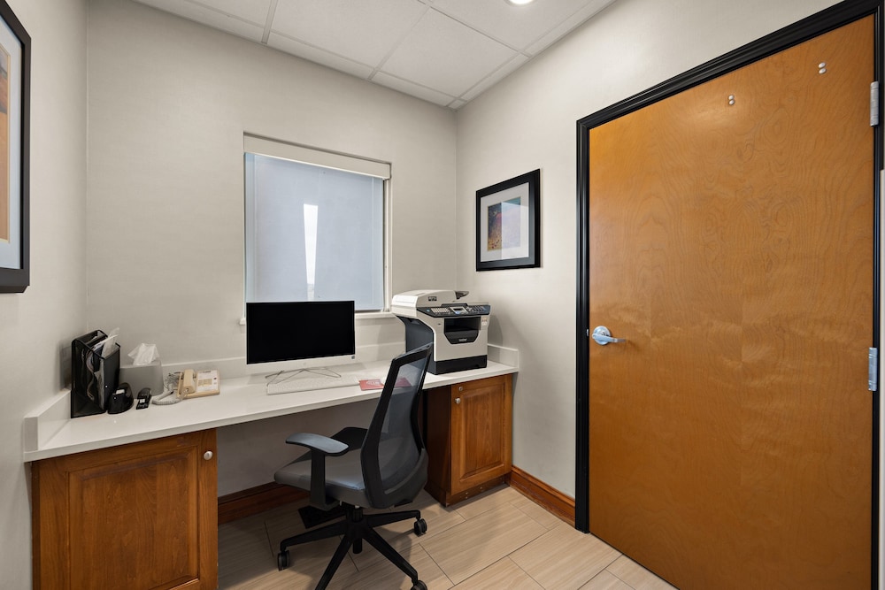 Holiday Inn Express Hotel & Suites Limon I 70 by IHG - photo 22