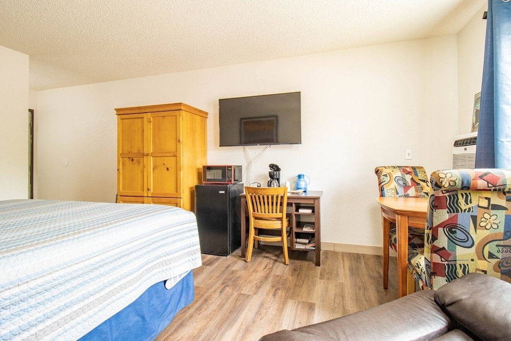 Motel 229 @ Garden of the Gods - photo 27