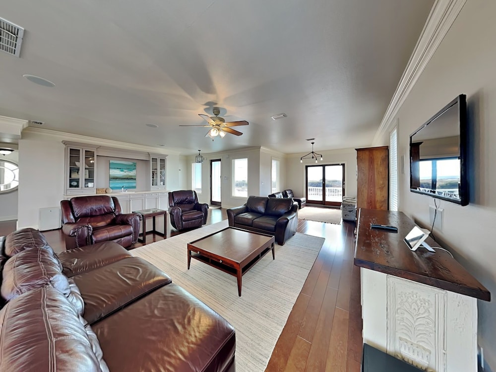Deja Blue Cove — 4-Star Luxury Hotel in Pensacola, United States