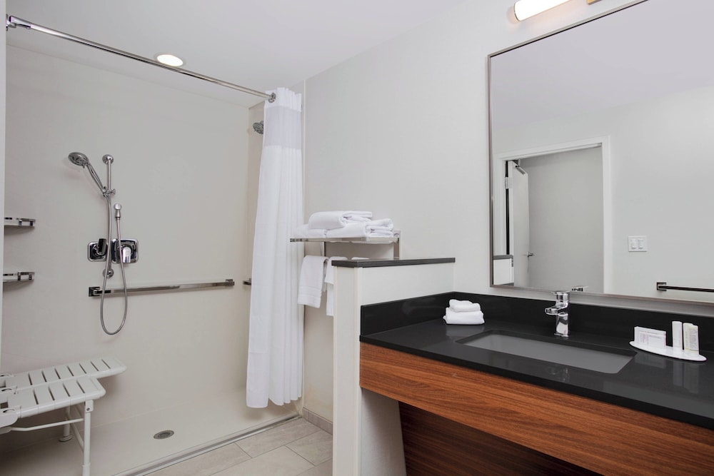 Fairfield Inn & Suites by Marriott Lebanon near Expo Center - photo 23