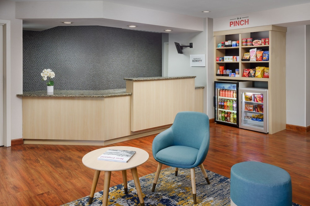 TownePlace Suites by Marriott Manchester - photo 6