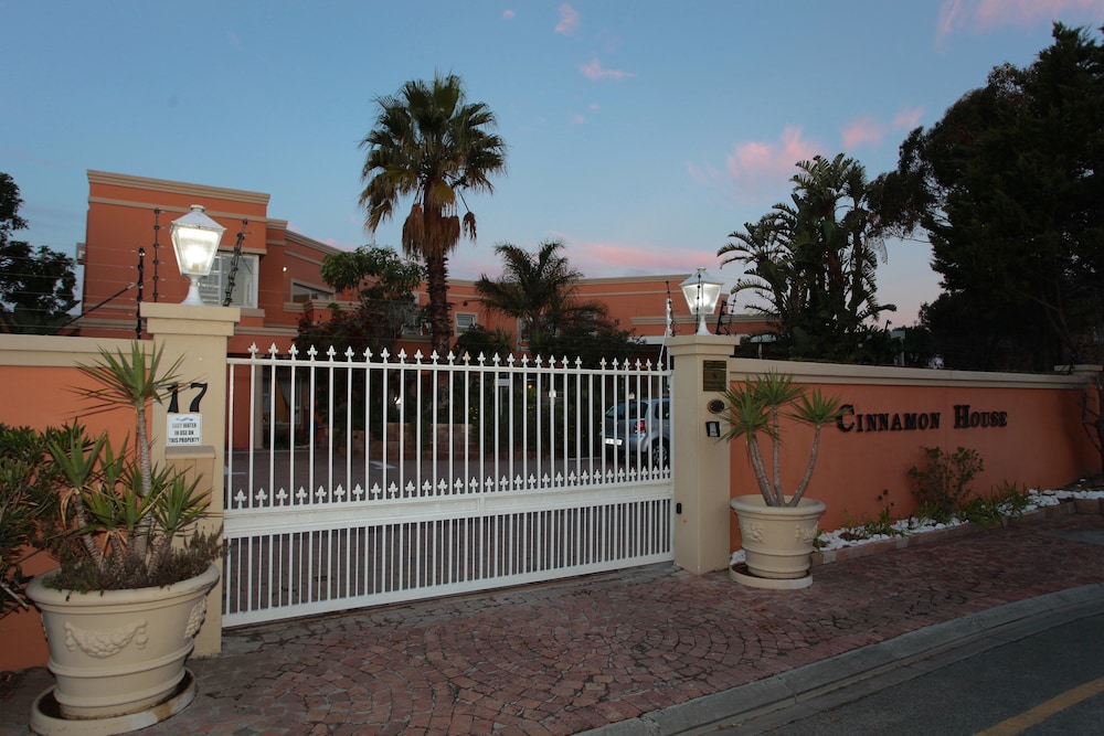 Cinnamon House Bed and Breakfast