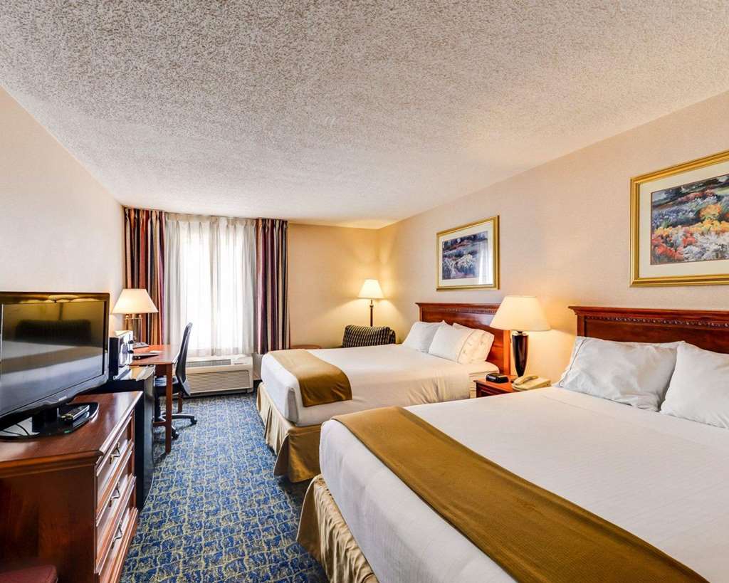 Quality Inn Spring Mills Martinsburg North - photo 15