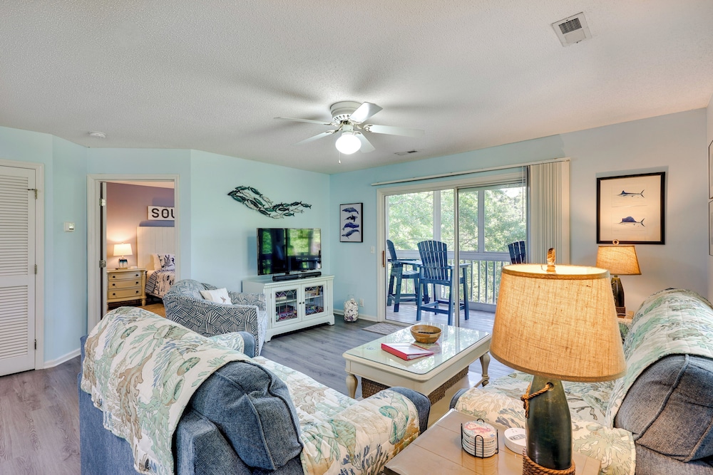 Private Deck and Pool Access Southport Resort Condo - photo 3