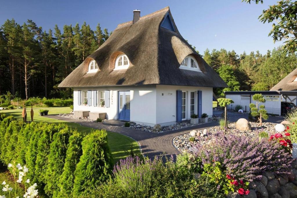 Ferienhaus in Fuhlendorf — 4-Star Luxury Hotel in None, Germany
