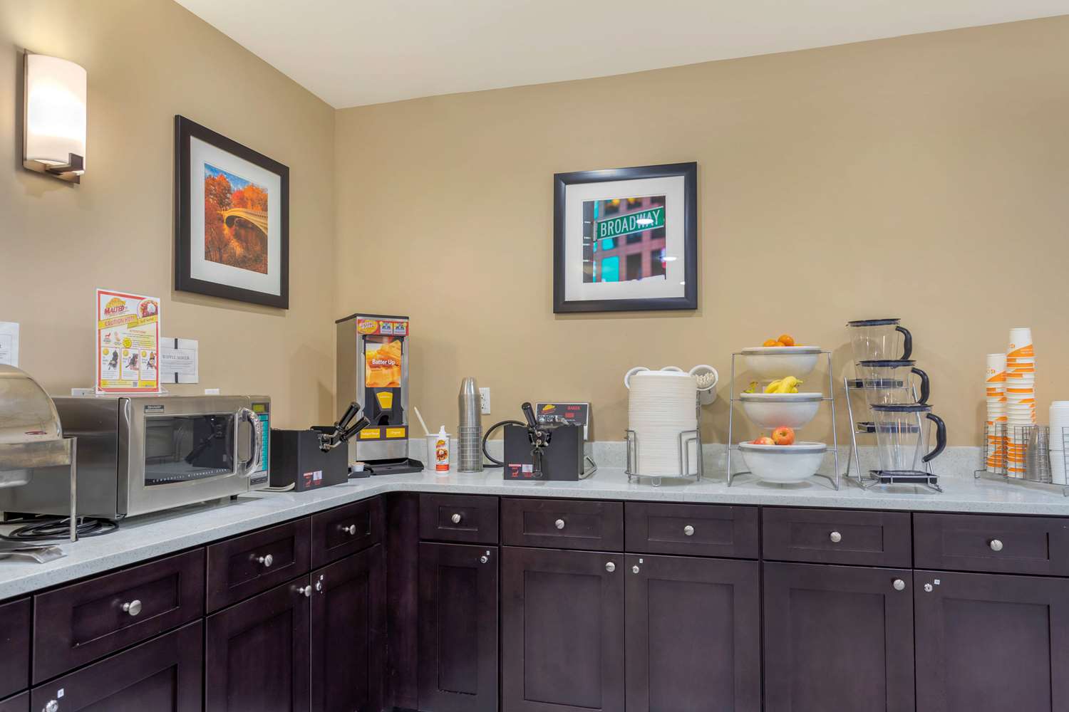 Comfort Inn and Suites Near JFK Air Train - photo 19