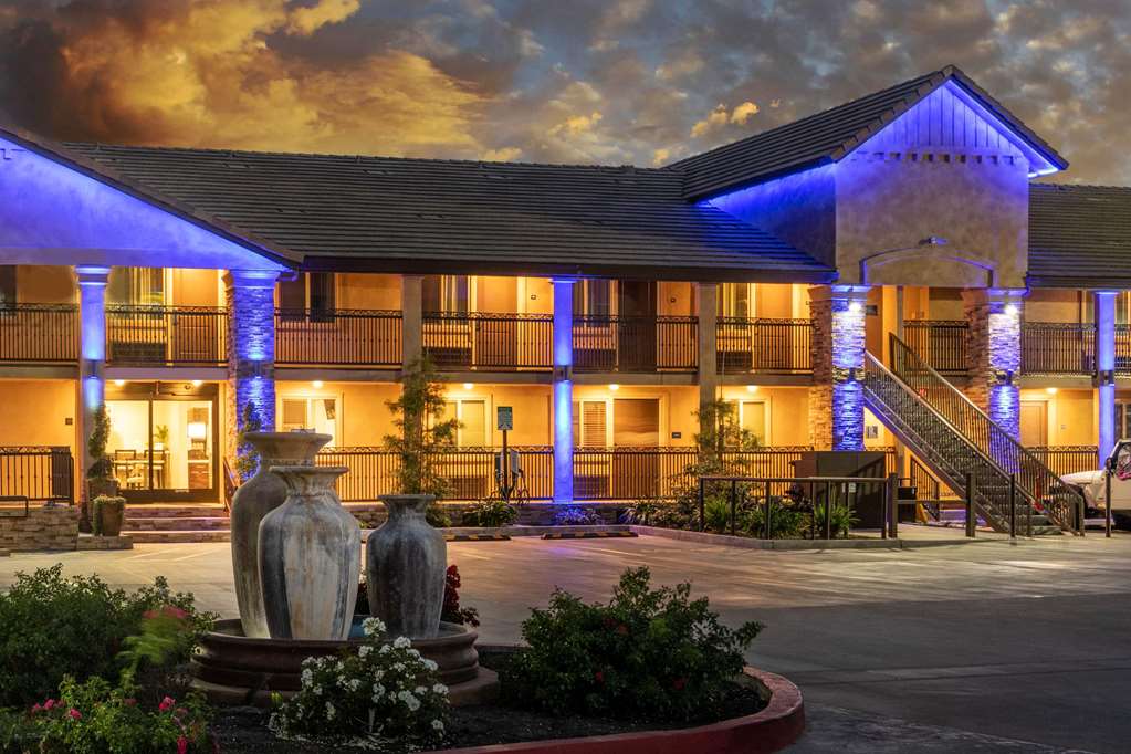 Days Inn by Wyndham Galt Elk Grove South - photo 3