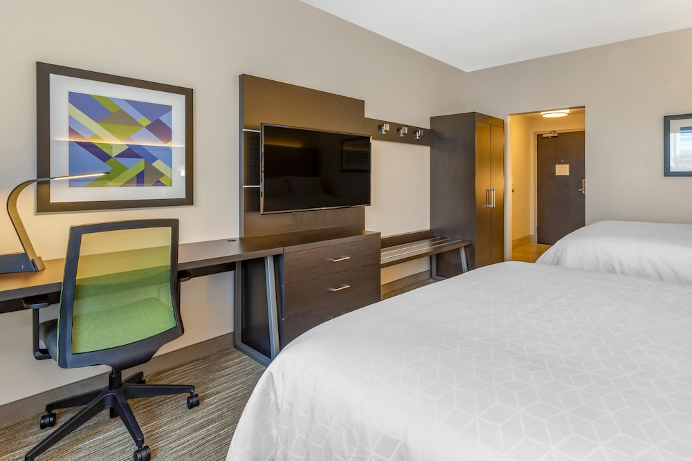 Holiday Inn Express & Suites Phoenix Dwtn State Capitol by IHG - photo 6