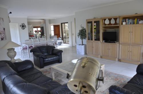 La Tramonto Beach House — 4-Star Luxury Hotel in Plettenberg Bay, South Africa