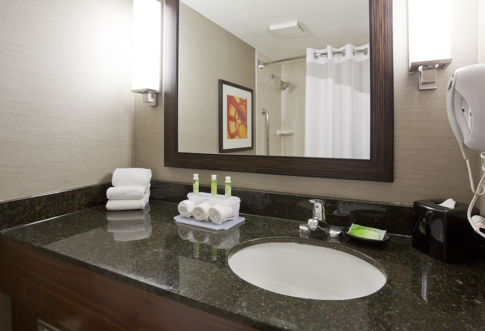 Holiday Inn Express & Suites Bloomington MPLS Arpt Area W by IHG - photo 23