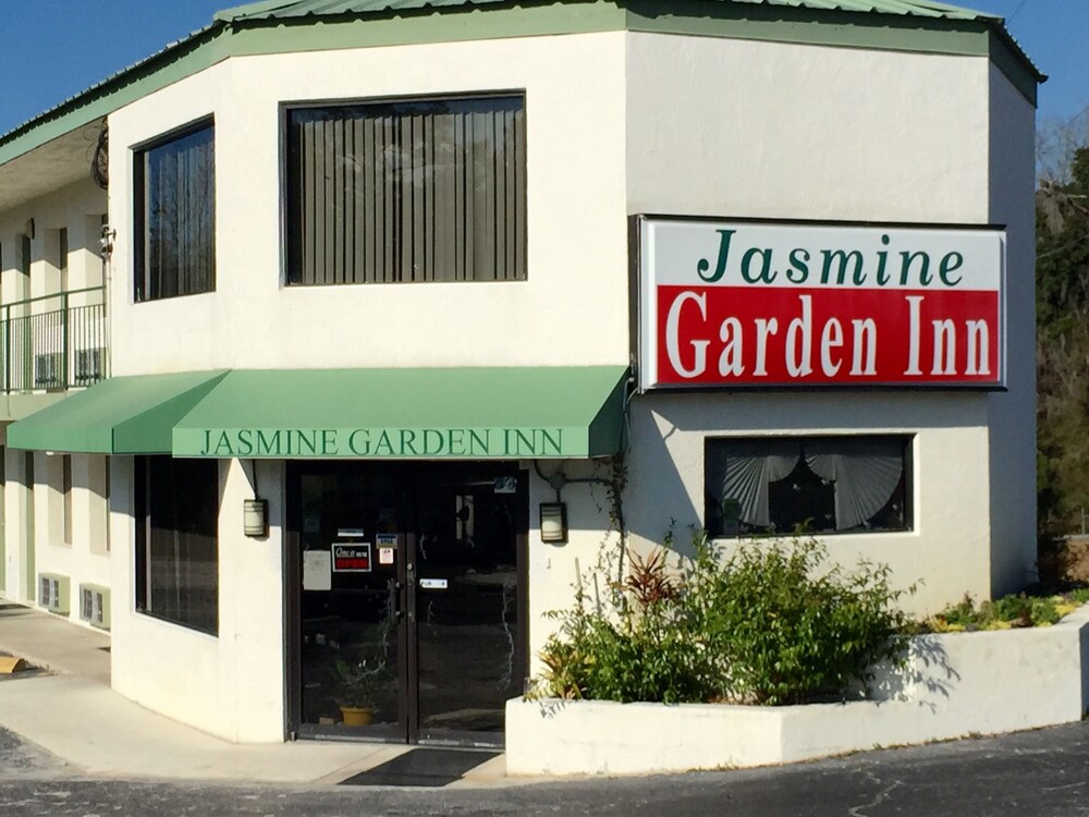 Jasmine Garden Inn - photo 2