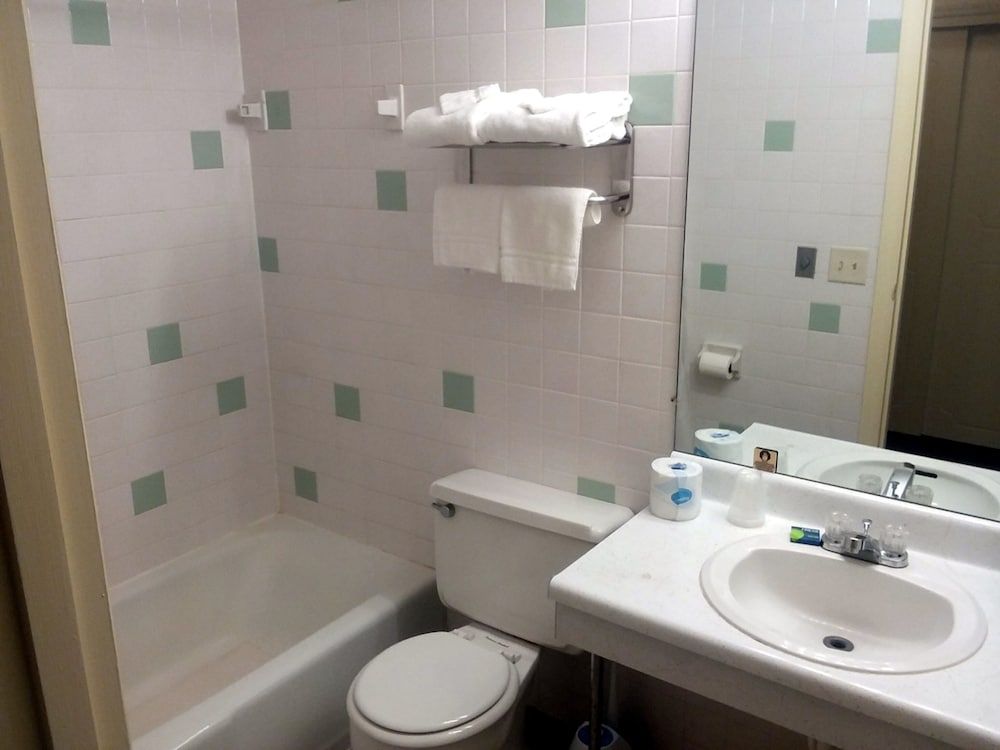 Walton Inn - photo 7