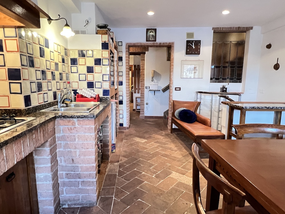 Duprè Apartment — 4-Star Luxury Hotel in Siena, Italy