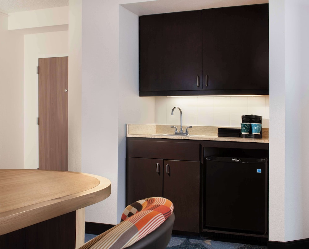 Embassy Suites by Hilton Palm Beach Gardens PGA Boulevard - photo 20