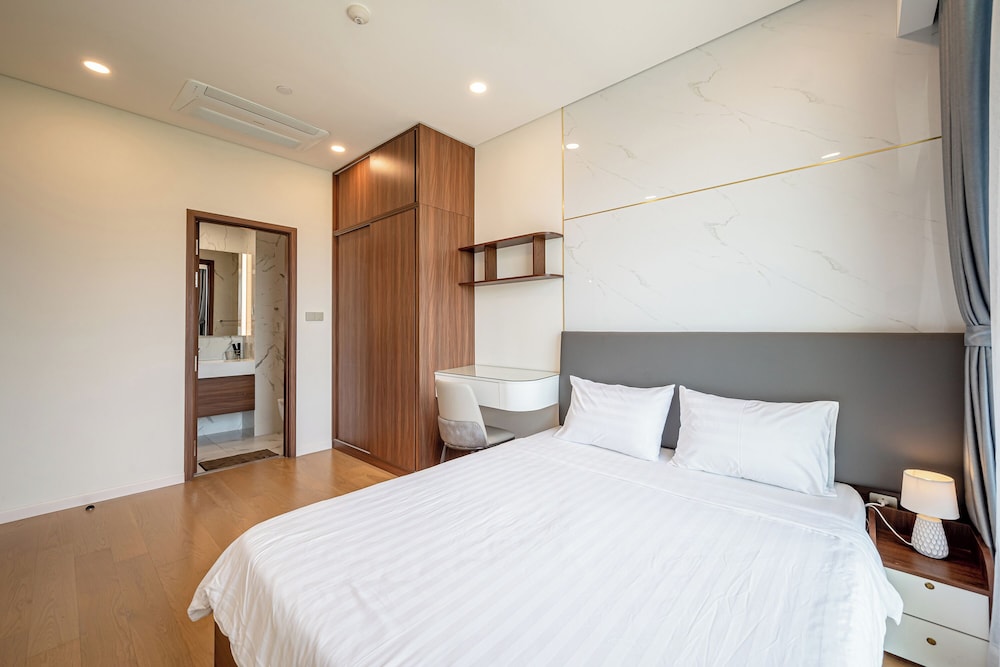 Urban Signature Residence Thu Thiem — 4-Star Luxury Hotel in Ho Chi Minh City, Vietnam